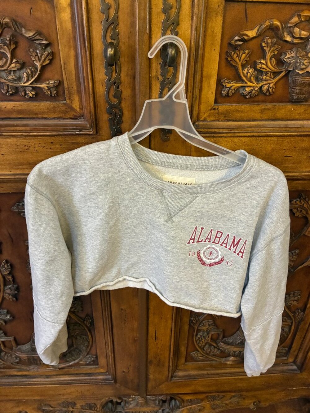 Aeropostale Alabama Logo Crew Cropped Sweatshirt Size Medium Raw Hem Y2K.